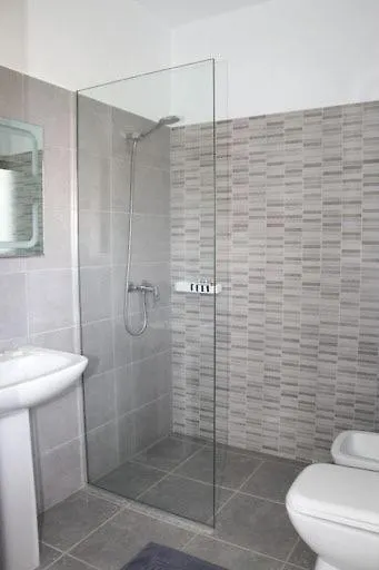 ****  Hotel Velipoja Village Albanien