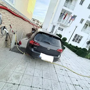 Lakaj *** Velipoje